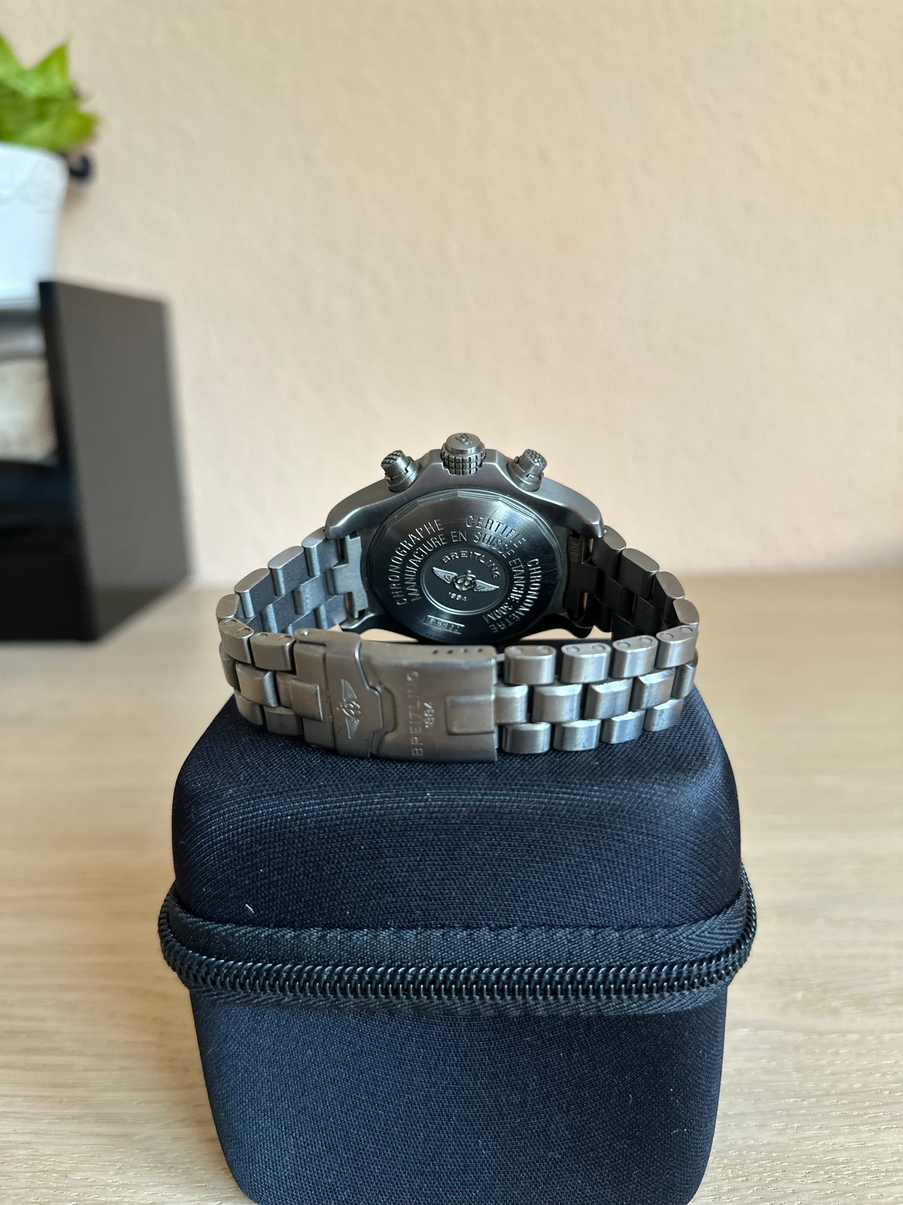 Breitling Avenger Titanium